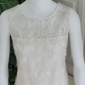 Banana Republic Embroidered Top Sleveless Size 14
